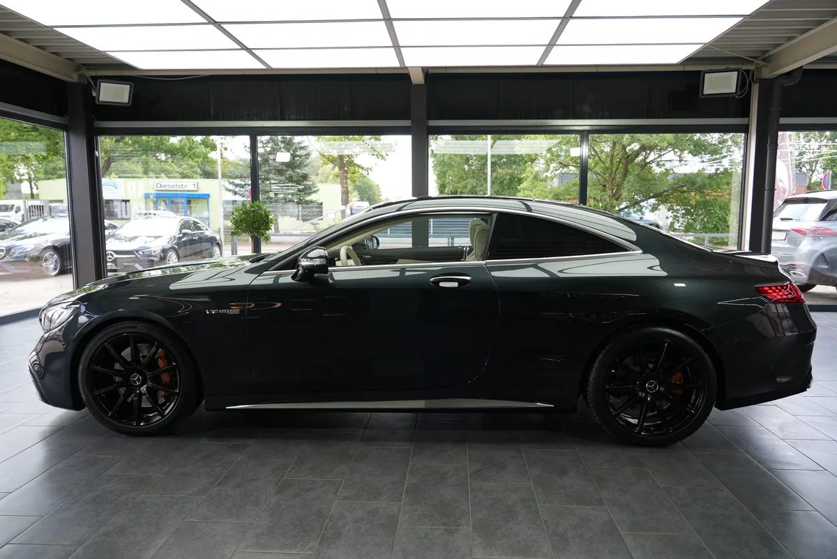 Mercedes-Benz S 63 AMG Coupé 4Matic+ - Image 2