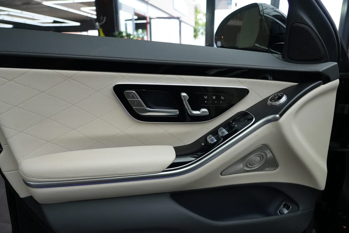 Mercedes-Benz S 350 d 4Matic AMG Line Langversion - Image 8