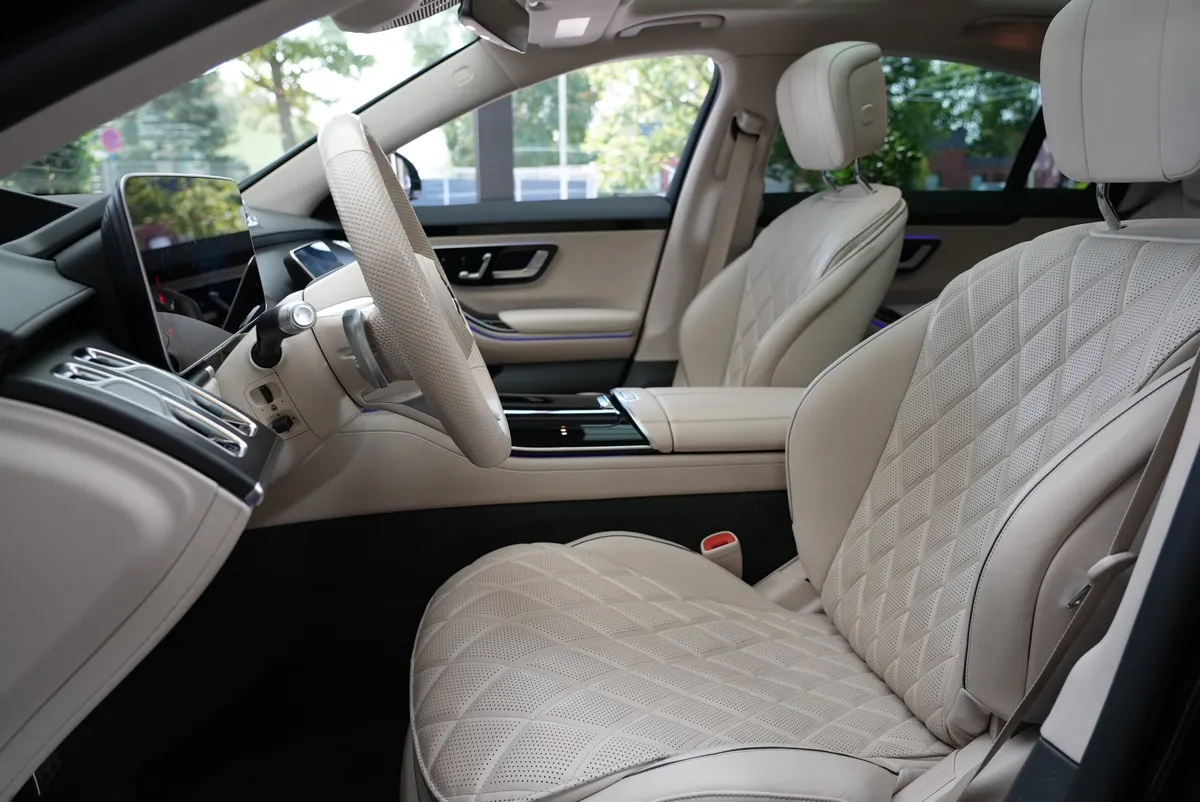 Mercedes-Benz S 350 d 4Matic AMG Line Langversion - Image 10
