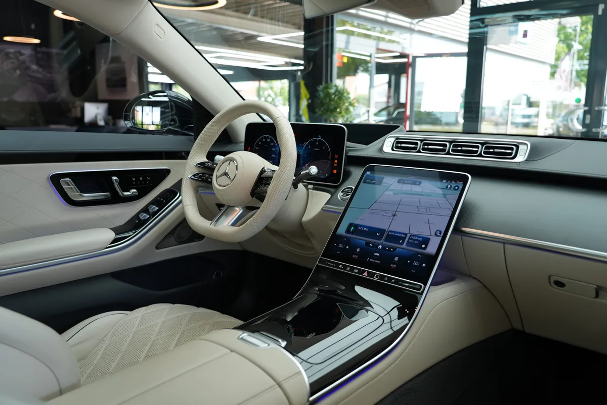 Mercedes-Benz S 350 d 4Matic AMG Line Langversion - Image 14