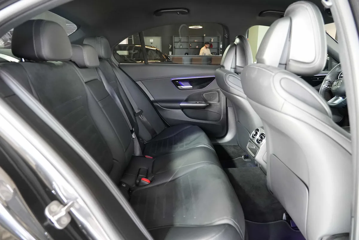 Mercedes-Benz C 220 d AMG Line - Image 13