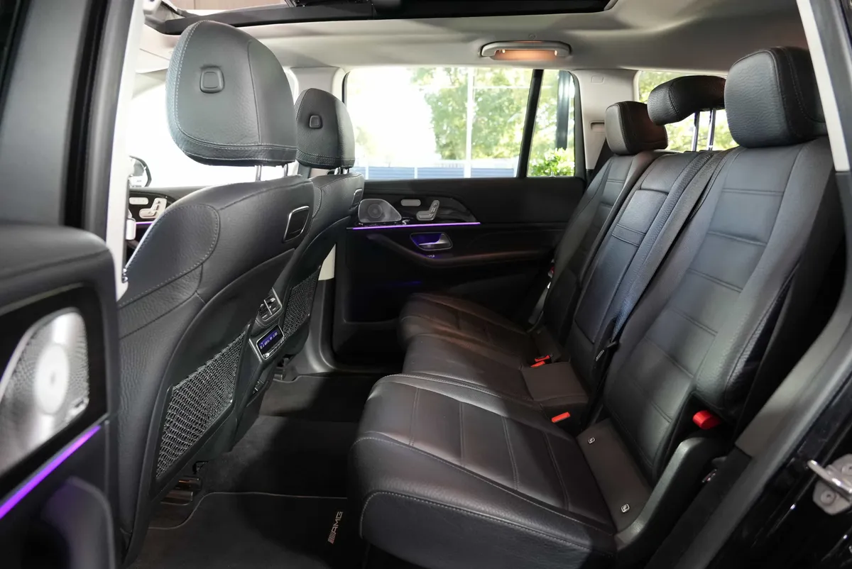 Mercedes-Benz GLS 350d 4Matic AMG Line - Image 16