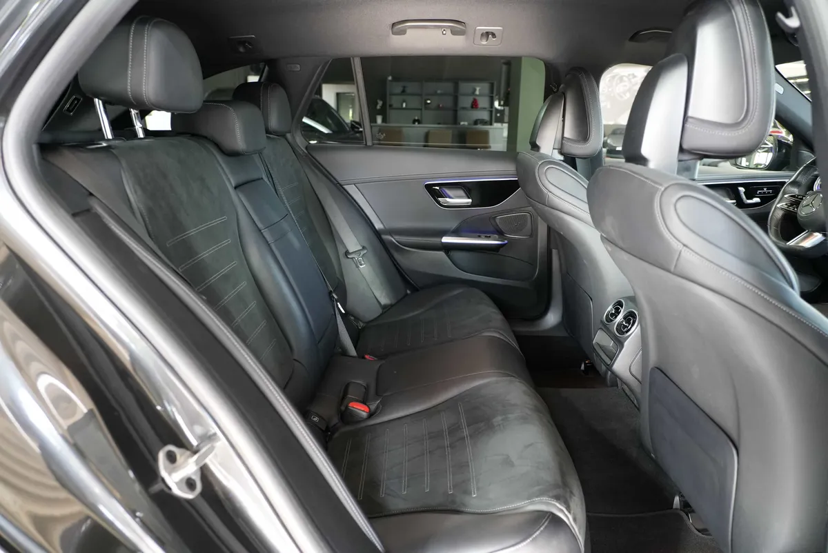Mercedes-Benz C 220 d T-Modell AMG Line - Image 14