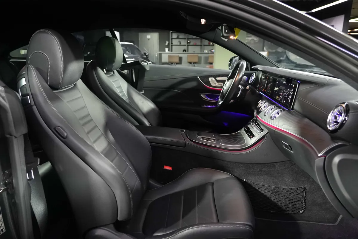 Mercedes-Benz E 450 Coupé 4Matic AMG Line - Image 13
