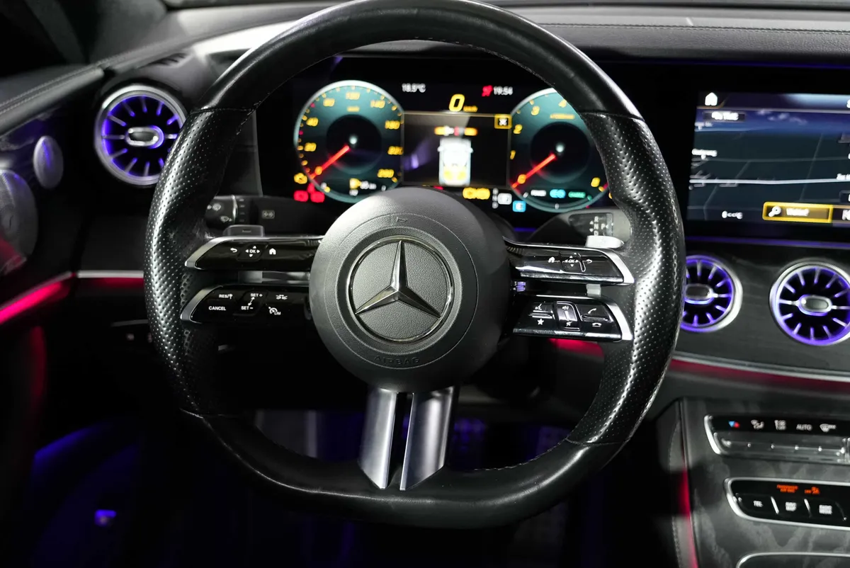 Mercedes-Benz E 450 Coupé 4Matic AMG Line - Image 18