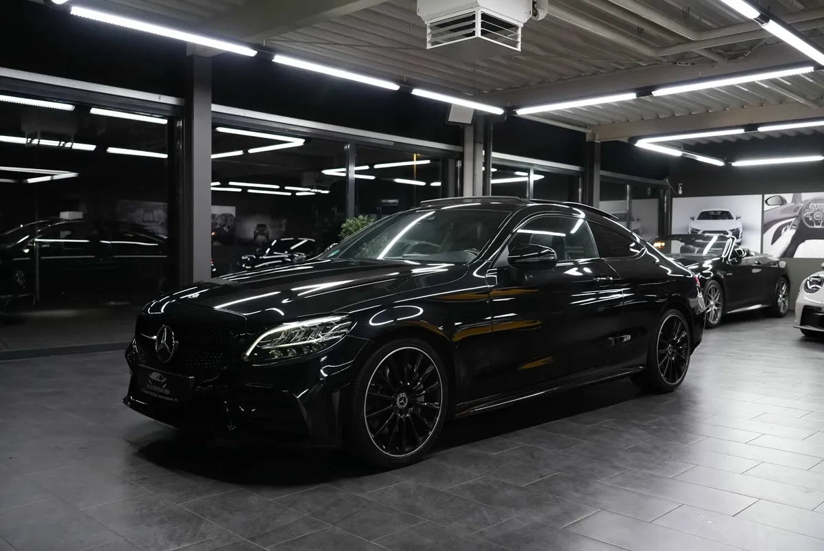 Mercedes-Benz C 300 Coupé AMG Line - Image 1