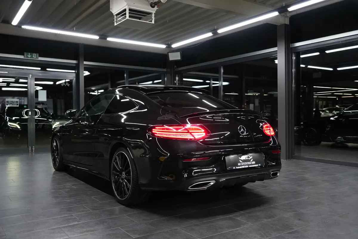 Mercedes-Benz C 300 Coupé AMG Line - Image 3