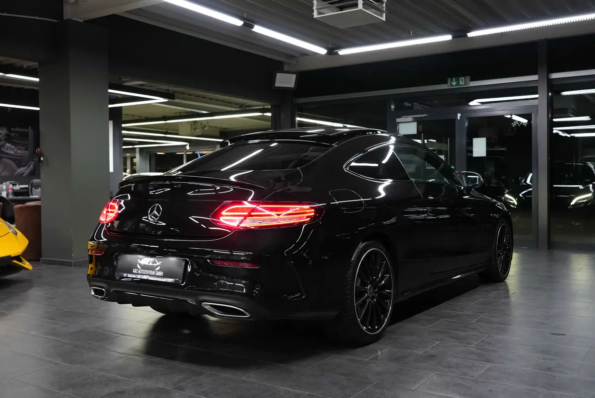 Mercedes-Benz C 300 Coupé AMG Line - Image 5