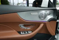 Mercedes-Benz E 200 Cabrio AMG Line - Image 8