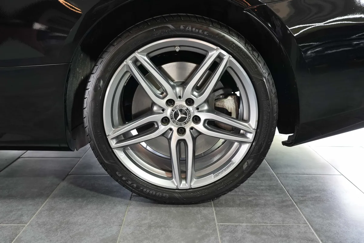 Mercedes-Benz E 400 Coupé 4Matic AMG Line - Image 8